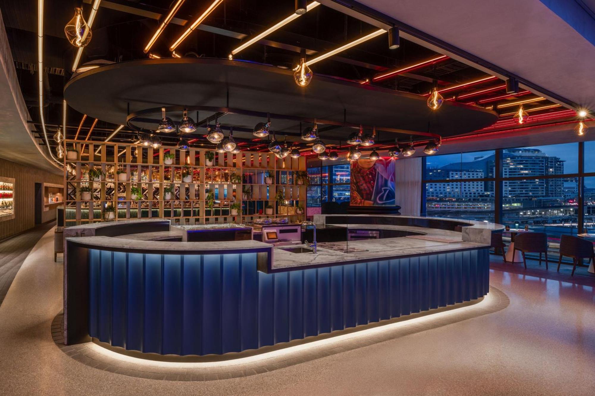 W Sydney Hotel Luaran gambar The bar at the Virgin Atlantic Clubhouse at London Heathrow Airport